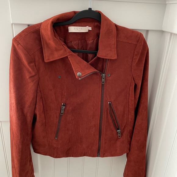 MAKE A GOOD OFFER! - Picture 2 of 14